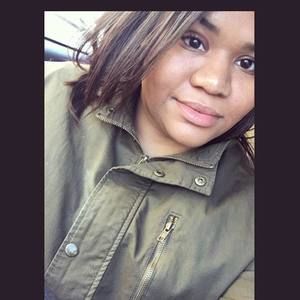 Meet your Posher, Elizabeth