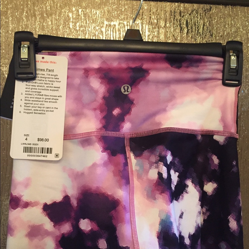 Lululemon NWT SIZE 4