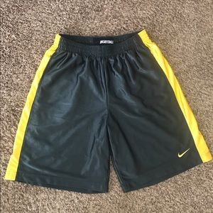 Nike Basketball Athletic Shorts (Size:XL)