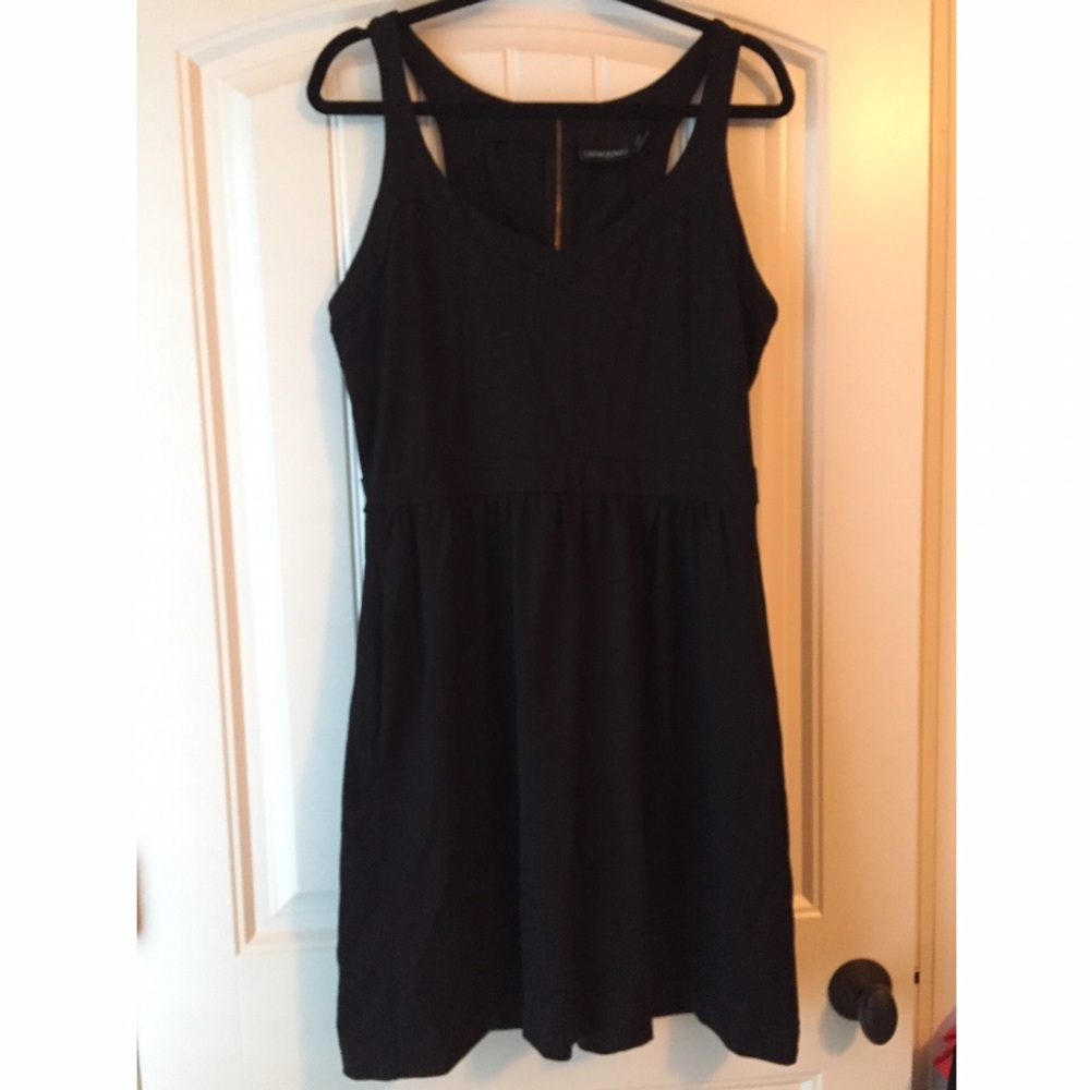 🖤 CYNTHIA ROWLEY Racer-Back Dress