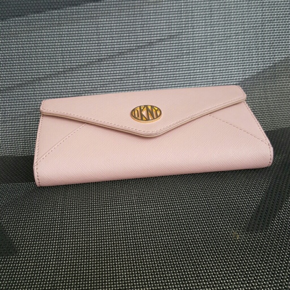 Pink leather wallet by DKNY - Picture 2 of 3