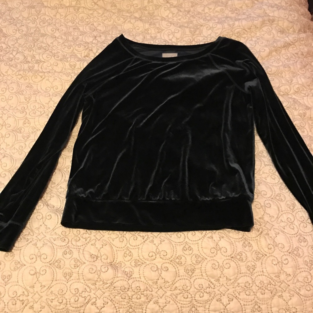 Aerie medium velvet long sleeved shirt