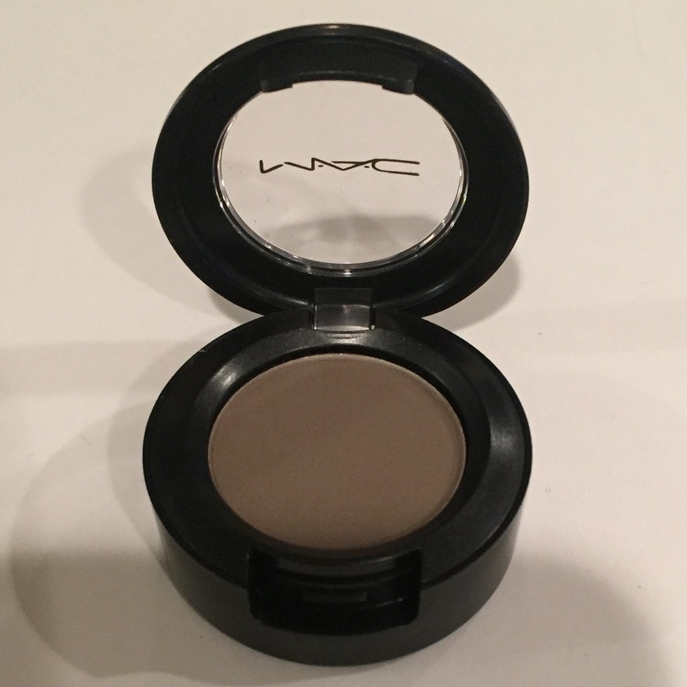MAC Bowl Out Eyeshadow