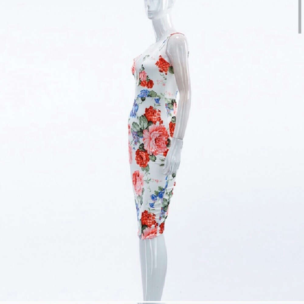 1 Left! Size Large -  Bodycon Floral Print Dress - Picture 3 of 6