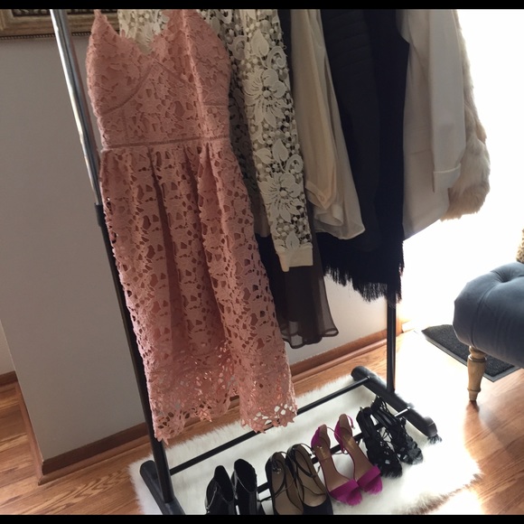 Lace dress with spaghetti straps - blush pink - Picture 2 of 4