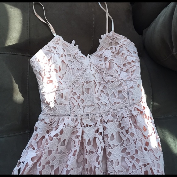 Lace dress with spaghetti straps - blush pink - Picture 3 of 4