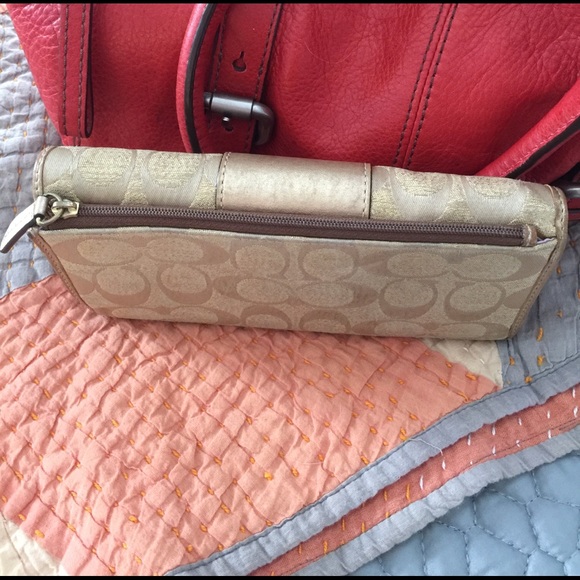 Coach Wallet - Picture 3 of 5