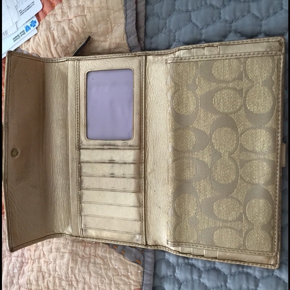 Coach Wallet - Picture 4 of 5