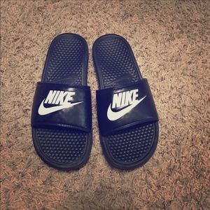 Nike slides size 10 women's (size 8 men's)