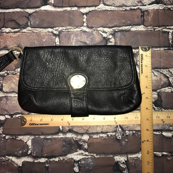 OLD NAVY~ Chic Vegan Leather Clutch/ Wristlet - Picture 6 of 7