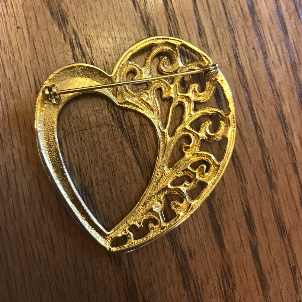 Heart Pin - Picture 4 of 4