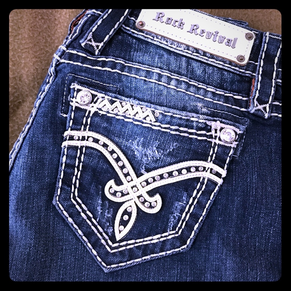 Rock revival boot cut jeans 👖🦄🌸🌈🍭💎