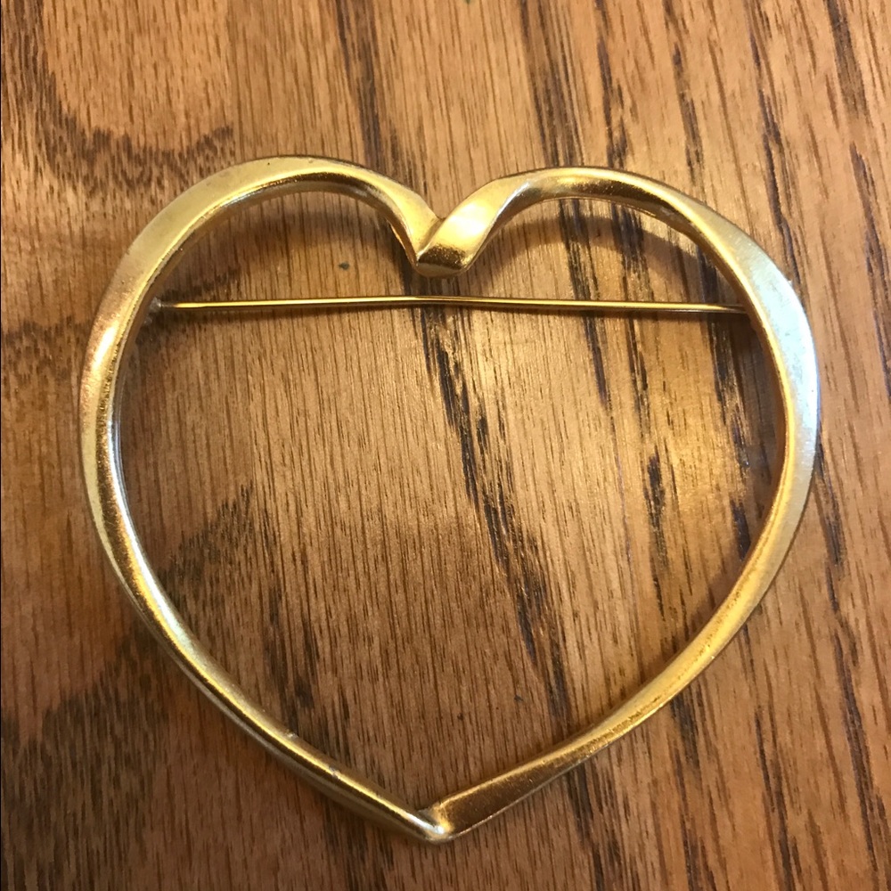 Heart Pin - Picture 2 of 4