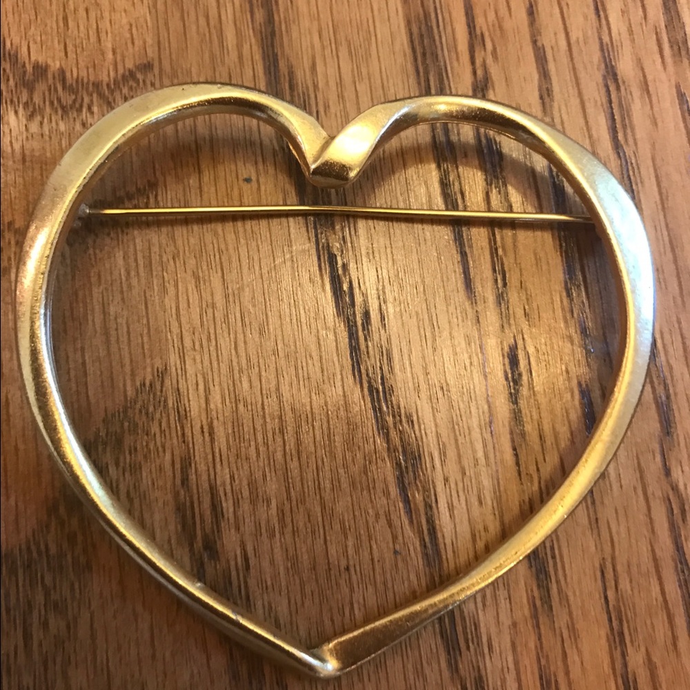Heart Pin - Picture 3 of 4