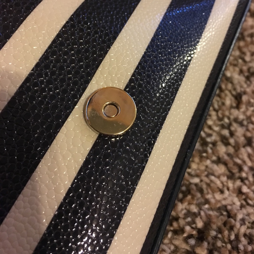 EUC ♠️ Kate Spade Cedar St Astor cross/body♠️ - Picture 5 of 8
