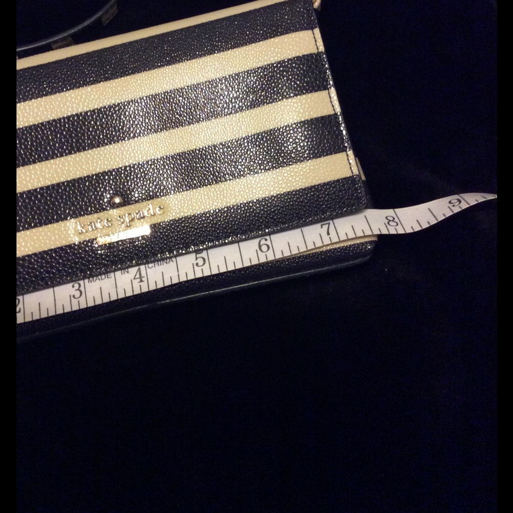 EUC ♠️ Kate Spade Cedar St Astor cross/body♠️ - Picture 8 of 8