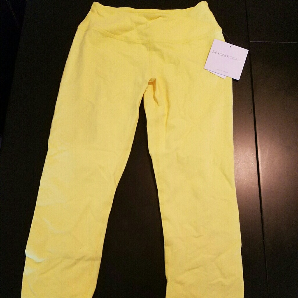 Beyond Yoga Capri Leggings Small