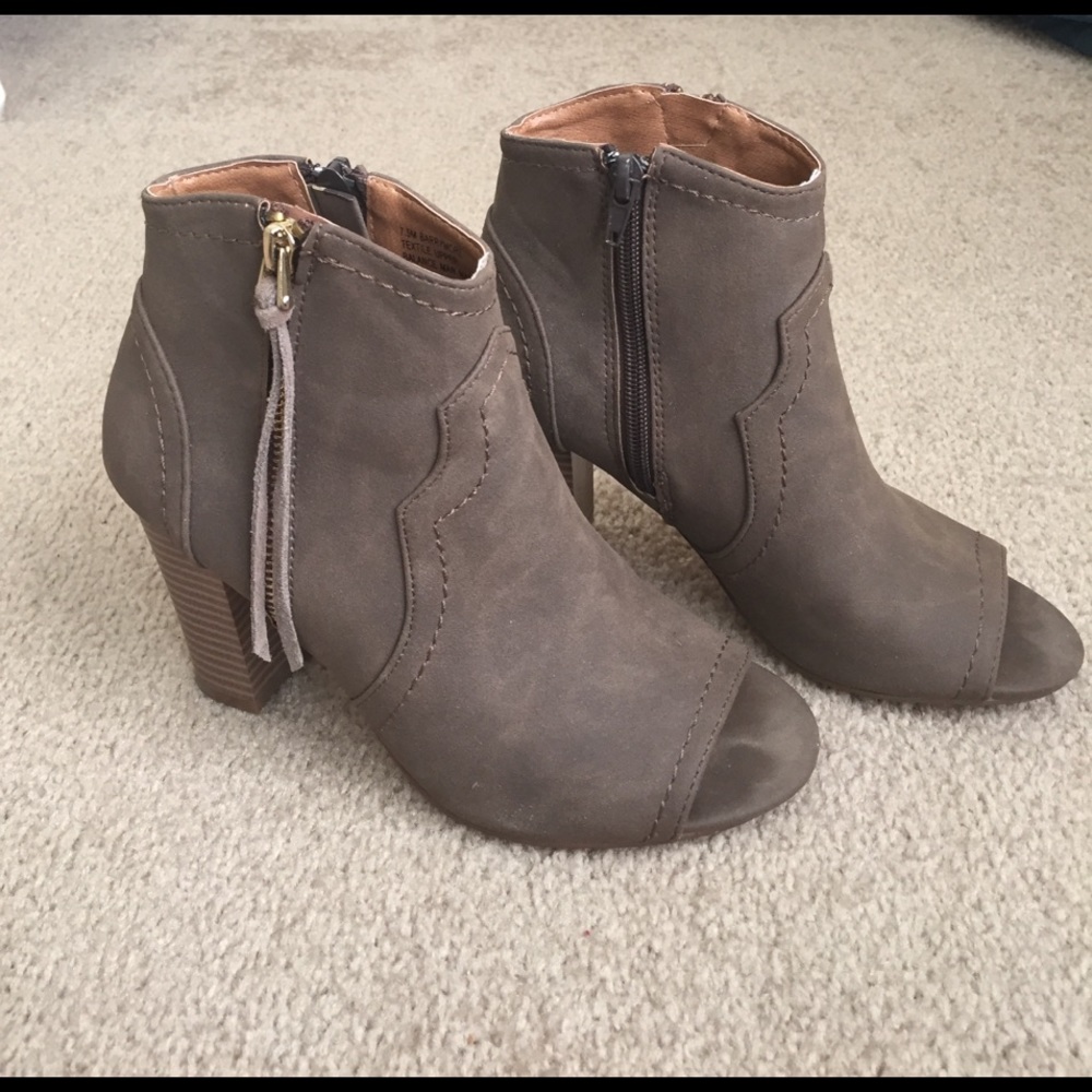 Brown Suede Open Toe Peep Toe Booties