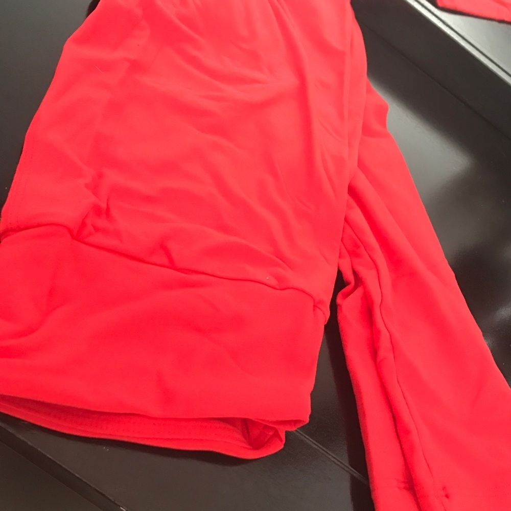 Lularoe One Size solid red leggings!