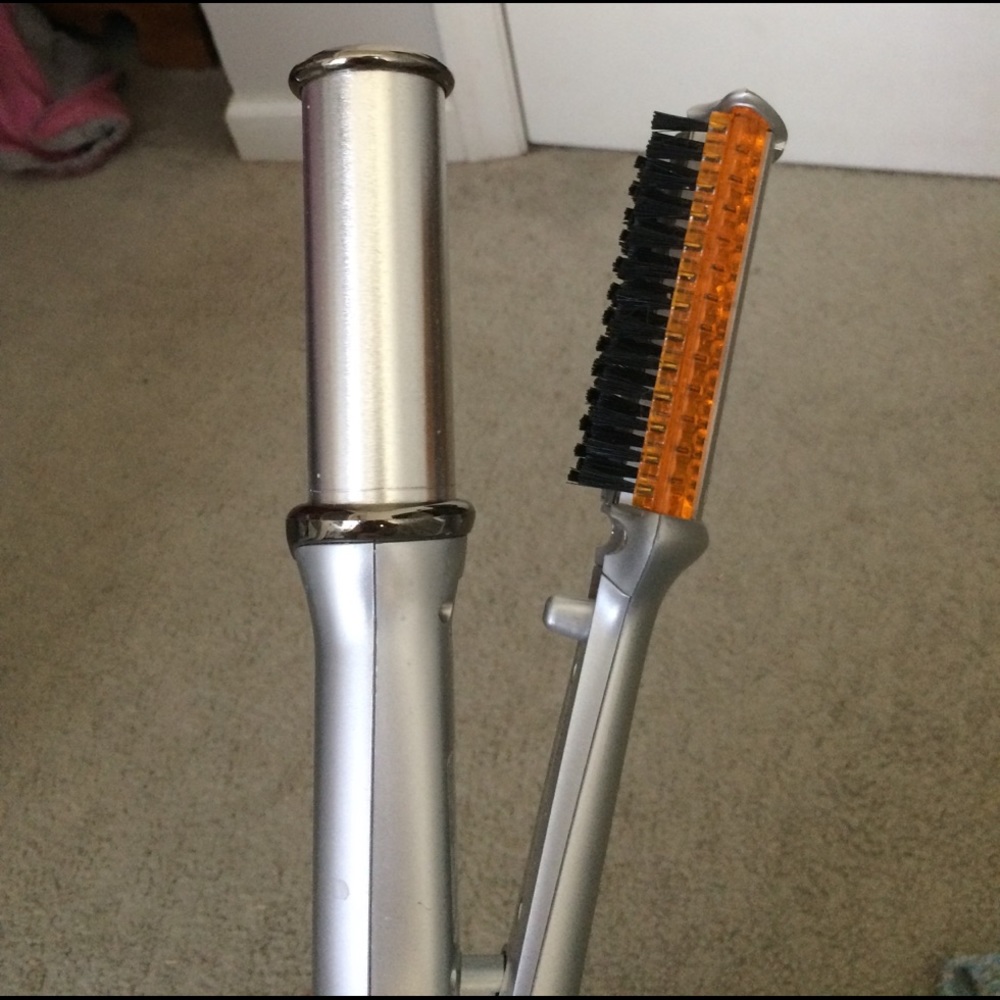 Instyler hair straightener