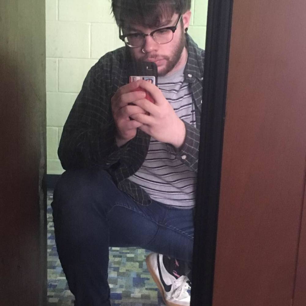 Meet your Posher, Jonathan