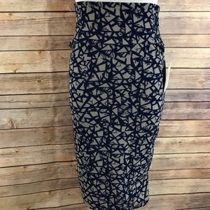 New With Tags LuLaRoe XS Cassie Skirt