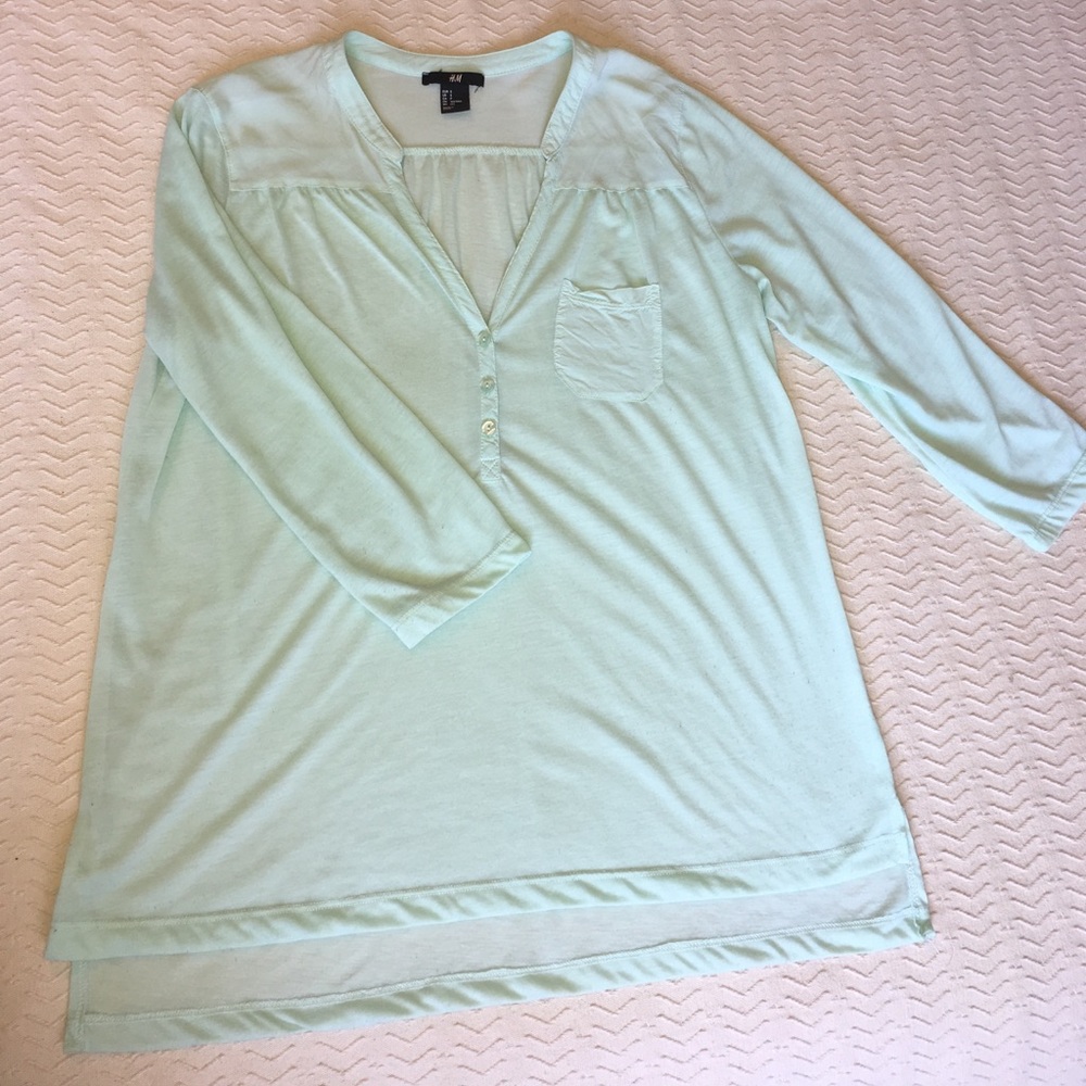 H&M 3/4 Length Top. Mint Green. Size Small.