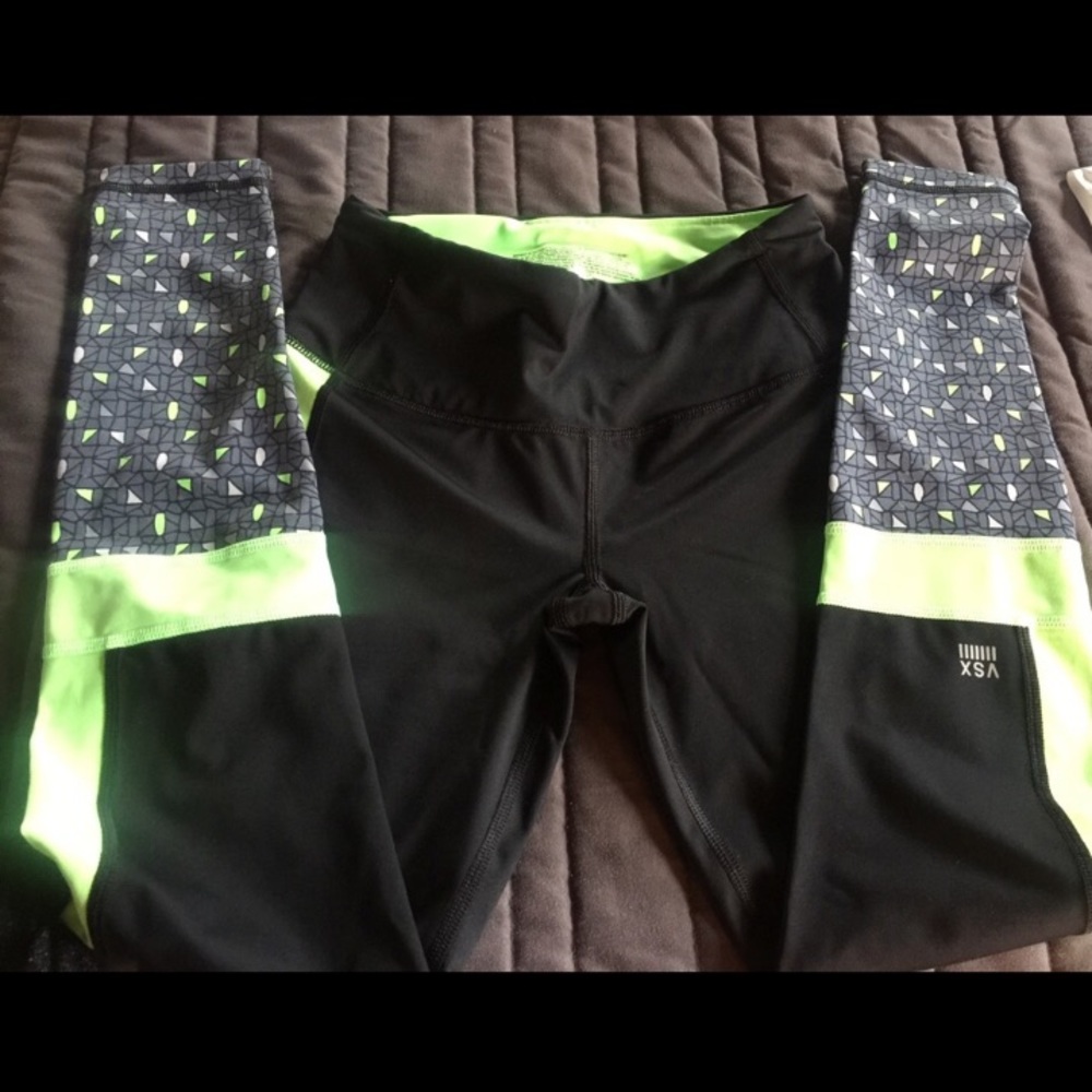 VS knockout leggings