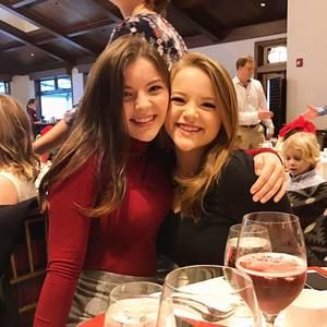 Meet your Posher, Holley