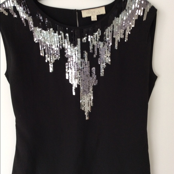 Olive & Oak Tops - Olive &Oak sequined top size S