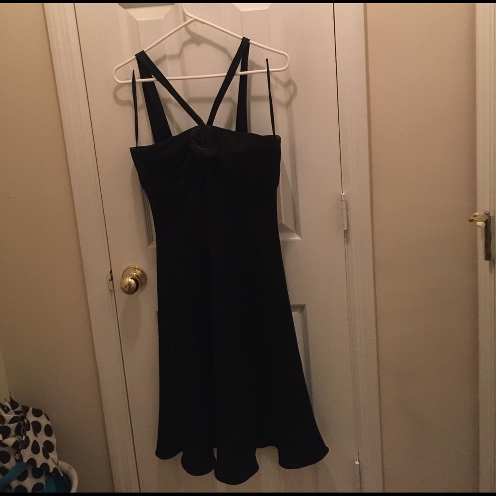 Very pretty little black dress