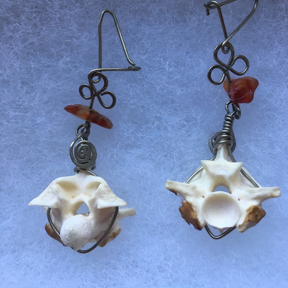 Tigers eye and snake vertebrae wire wrap earrings - Picture 3 of 3