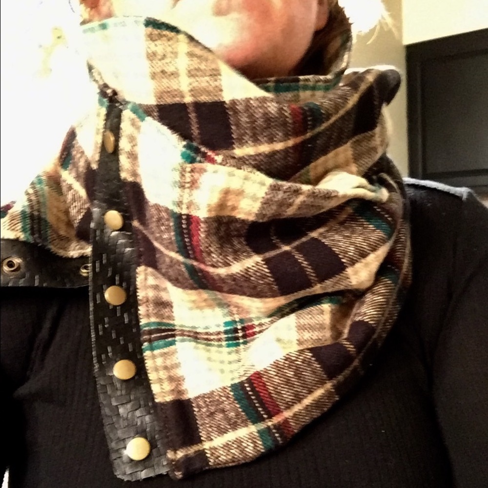 Large wrap button blanket scarf