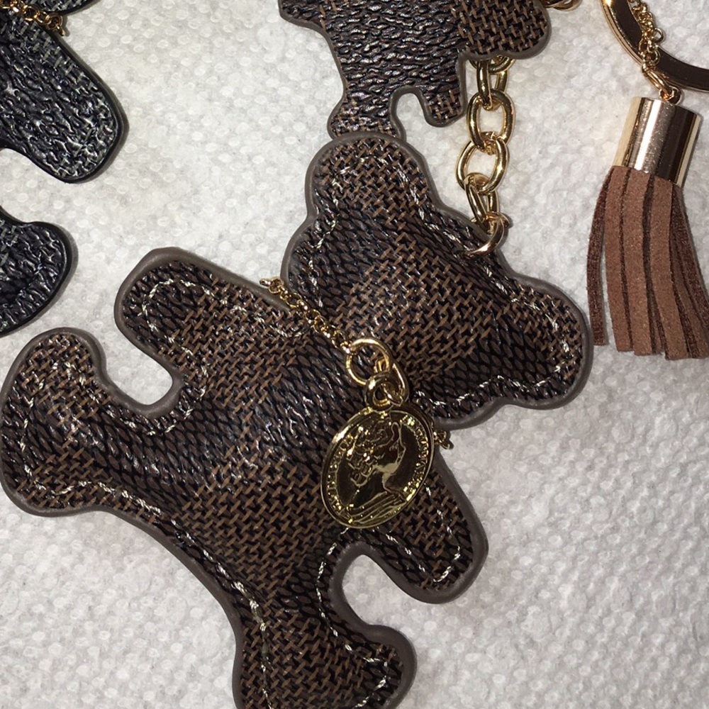 Brown teddy bag/key charm