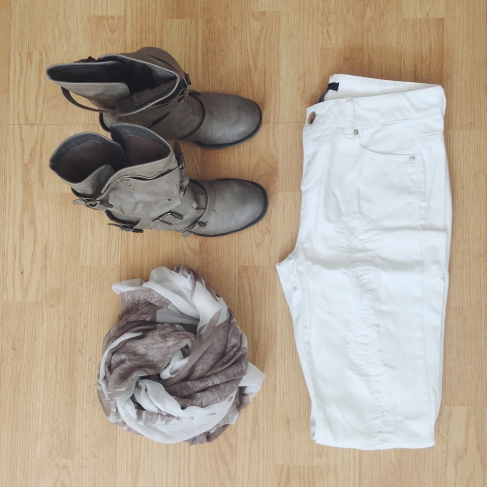 🎉PRICE DROP🎉 Mid-Height Taupe Buckle Boot - Picture 1 of 5