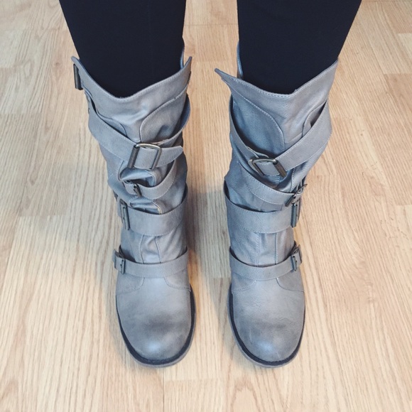 🎉PRICE DROP🎉 Mid-Height Taupe Buckle Boot - Picture 4 of 5