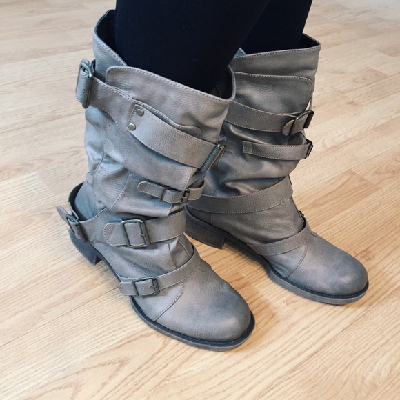 🎉PRICE DROP🎉 Mid-Height Taupe Buckle Boot - Picture 5 of 5