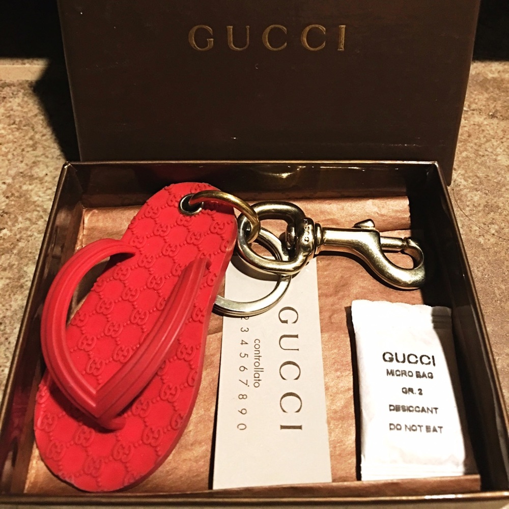 AUTH. GUCCI ITALIAN FLIP FLOP KEY CHAIN🇮🇹