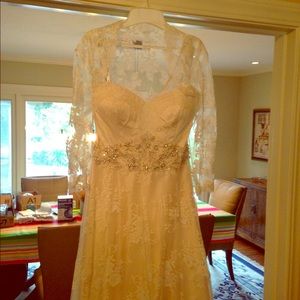 Justin Alexander wedding dress. French lace.