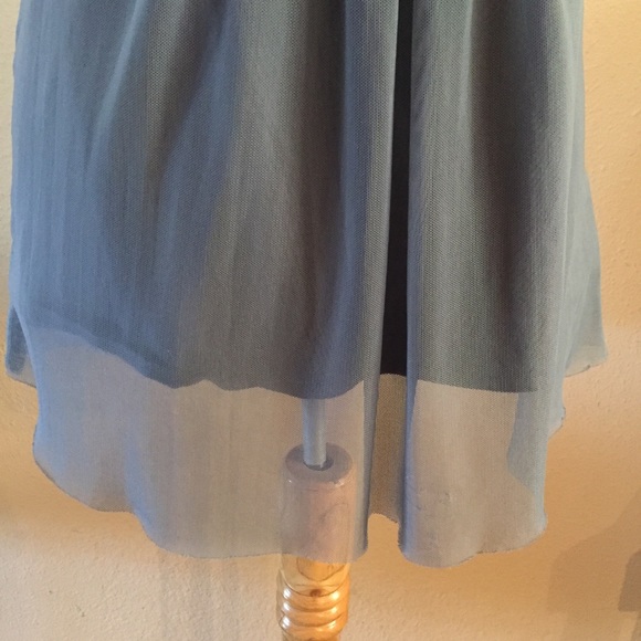 Burlapp grey top w/flower appliqué - Picture 4 of 8