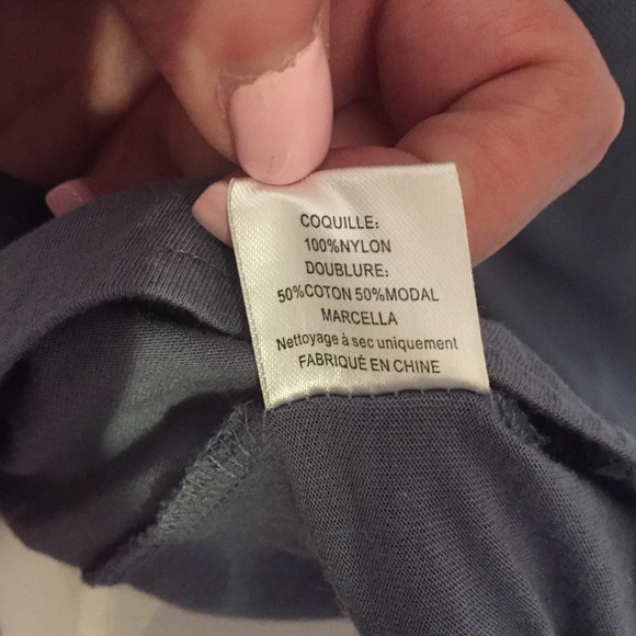 Burlapp grey top w/flower appliqué - Picture 8 of 8