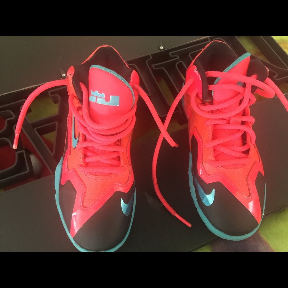 Boys 11c Lebrons