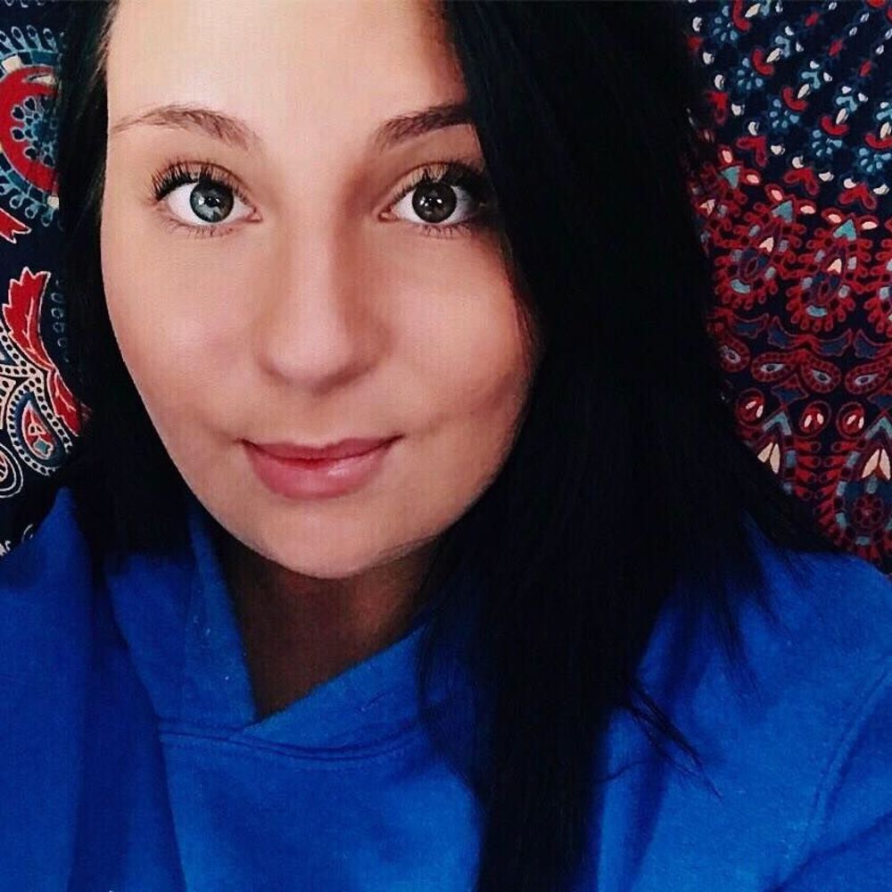 Meet your Posher, Hannah