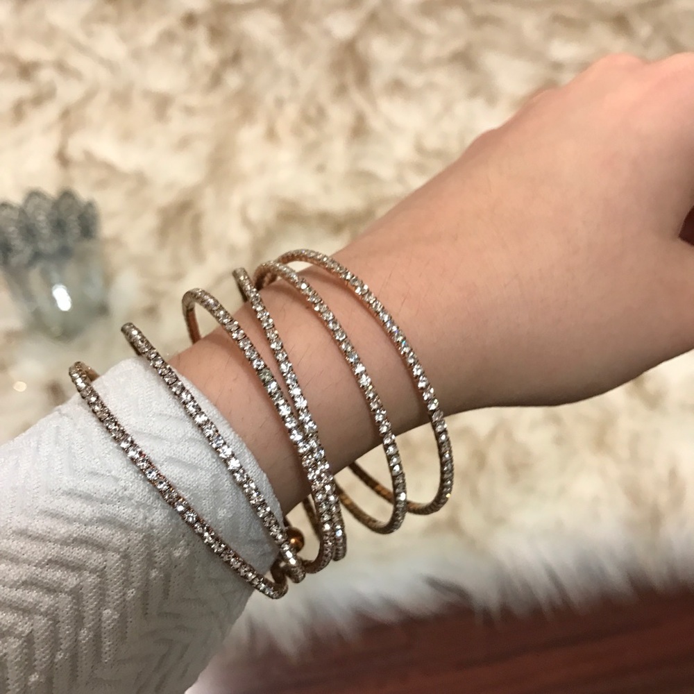 Rose Gold Rhinestone Braclet MAKE OFFER 😍