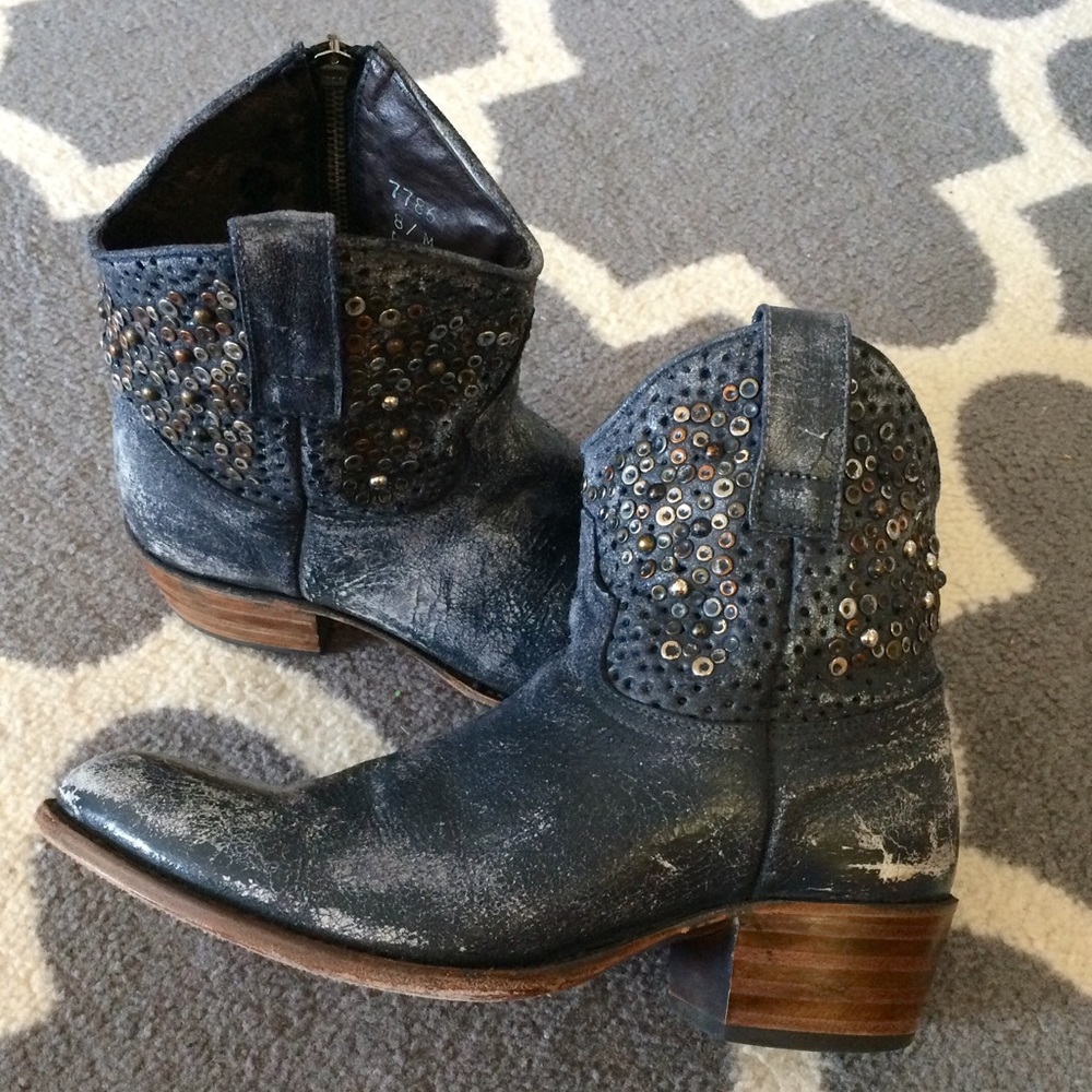 Frye Deborah Studded boots, size 8