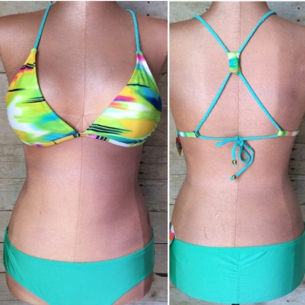 Raisins triangle bikini NWT