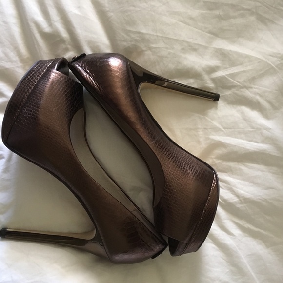 MICHAEL KORS HEELS - Picture 1 of 6