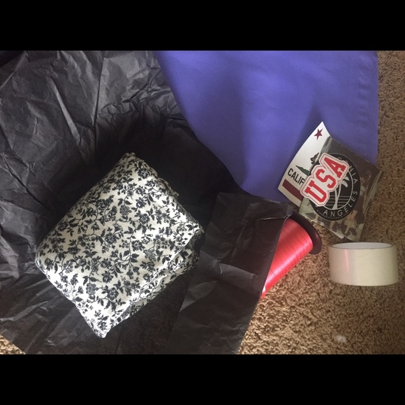 Shipped - Picture 2 of 4