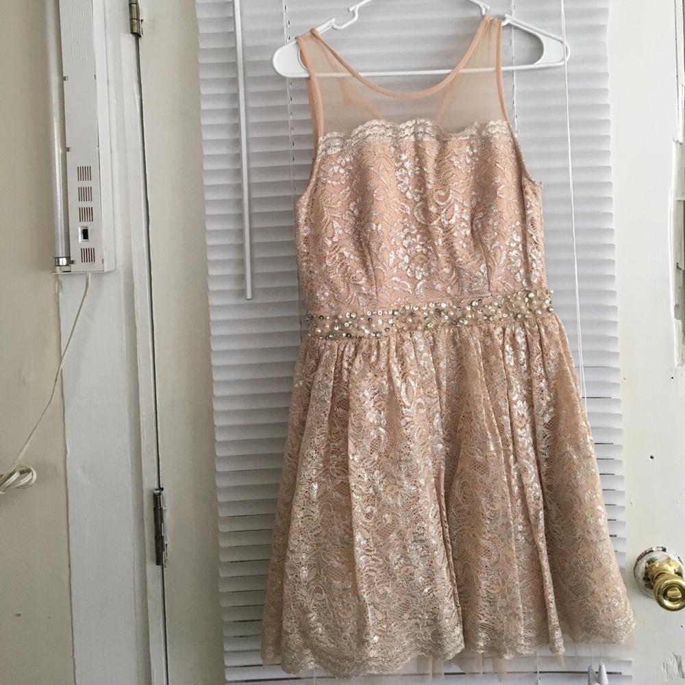 Beautiful dress 👗any reasonable offers welcome