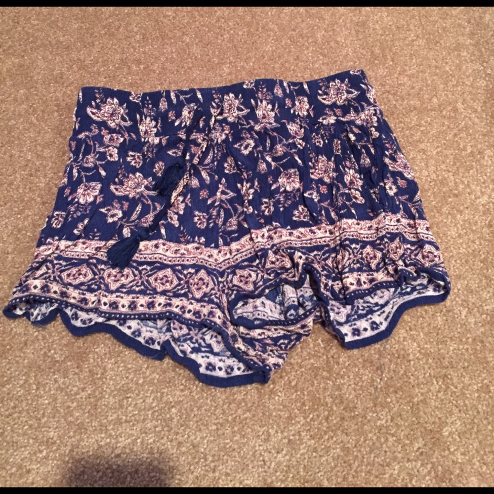 Floral flowy shorts